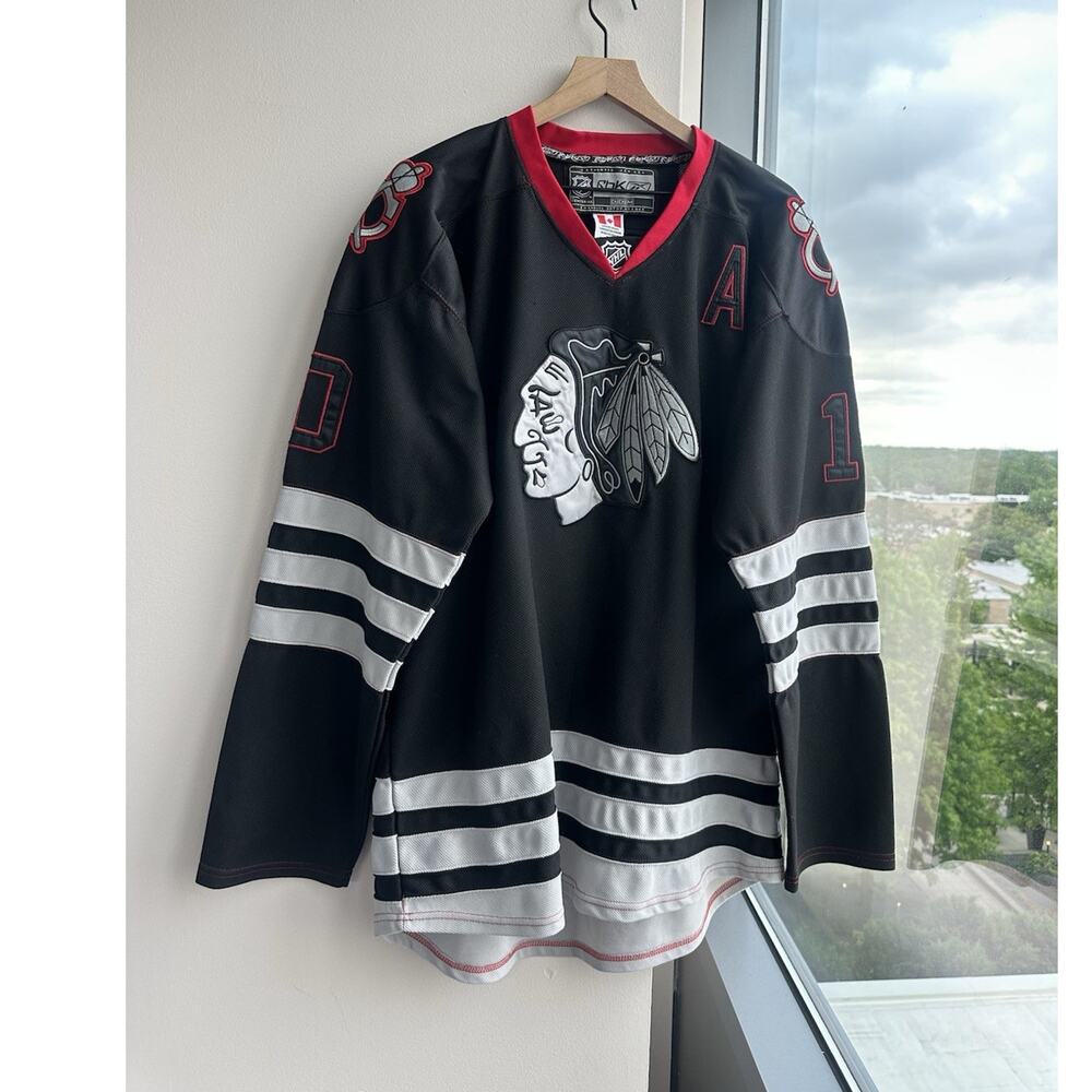 Reebok CCM Chicago Blackhawks Patrick Sharp #10 NHL Jersey Black Size 56
